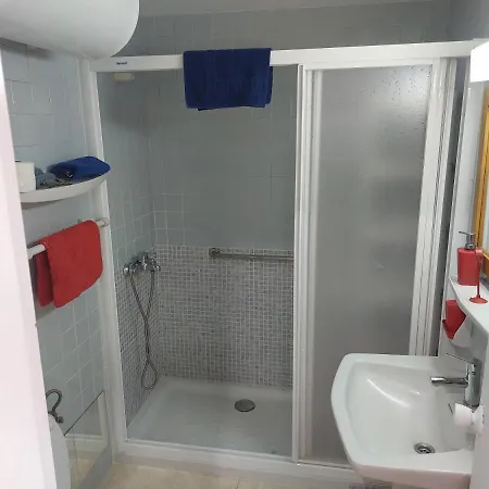 Beautiful Residential With Pool Daire