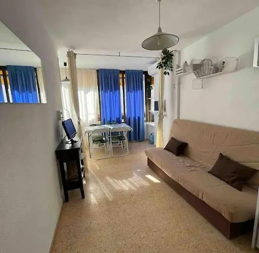 Апартаменты Beautiful Residential With Pool Бенидорм